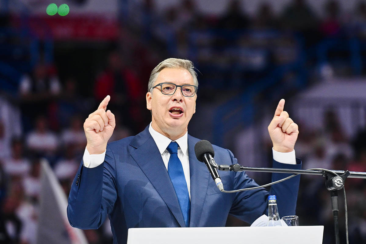 Aleksandar Vučić Ujedinjena Srbija 1.jpg