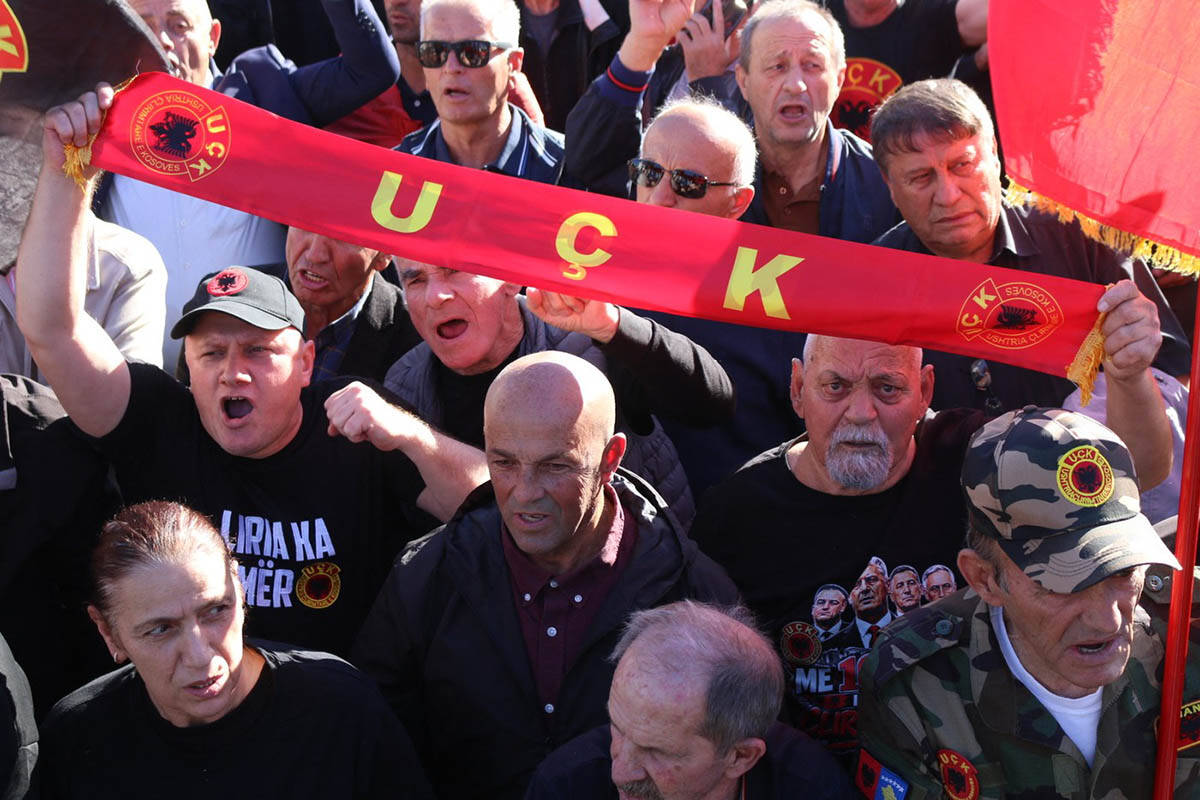 Protest veterana OVK u Prištini 1.jpg