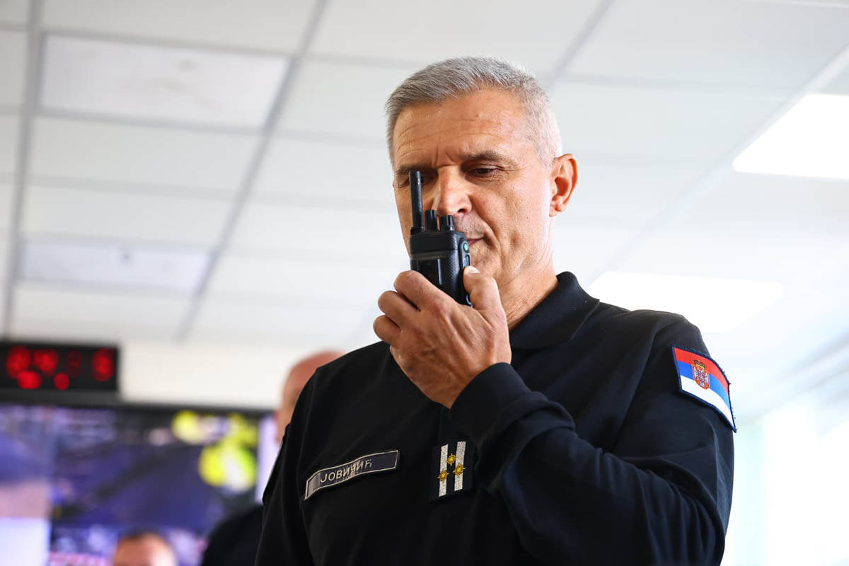 Sektor za vanredne situacije Beograd uništavanje avio bombe (1).jpg