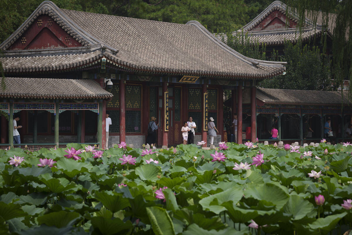 Turisti u Letnjoj palati u Pekingu