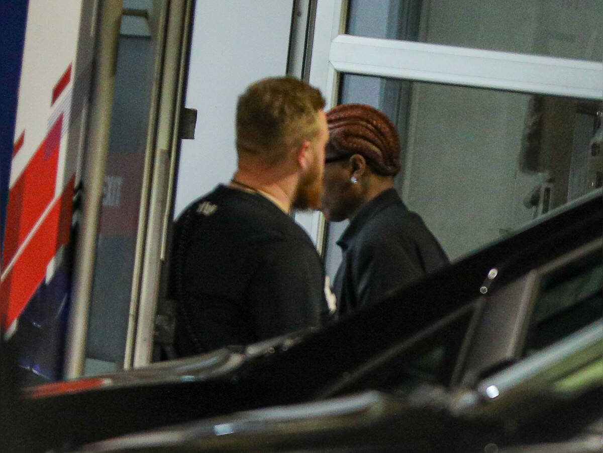 ASAP rocky u pratnji tri kombija stigao u arenu (1).jpg
