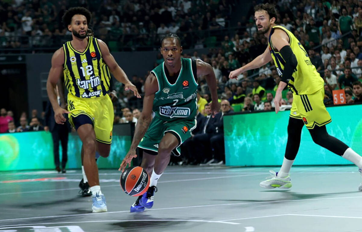 Panatinaikos - Fenerbahče (2).jpg