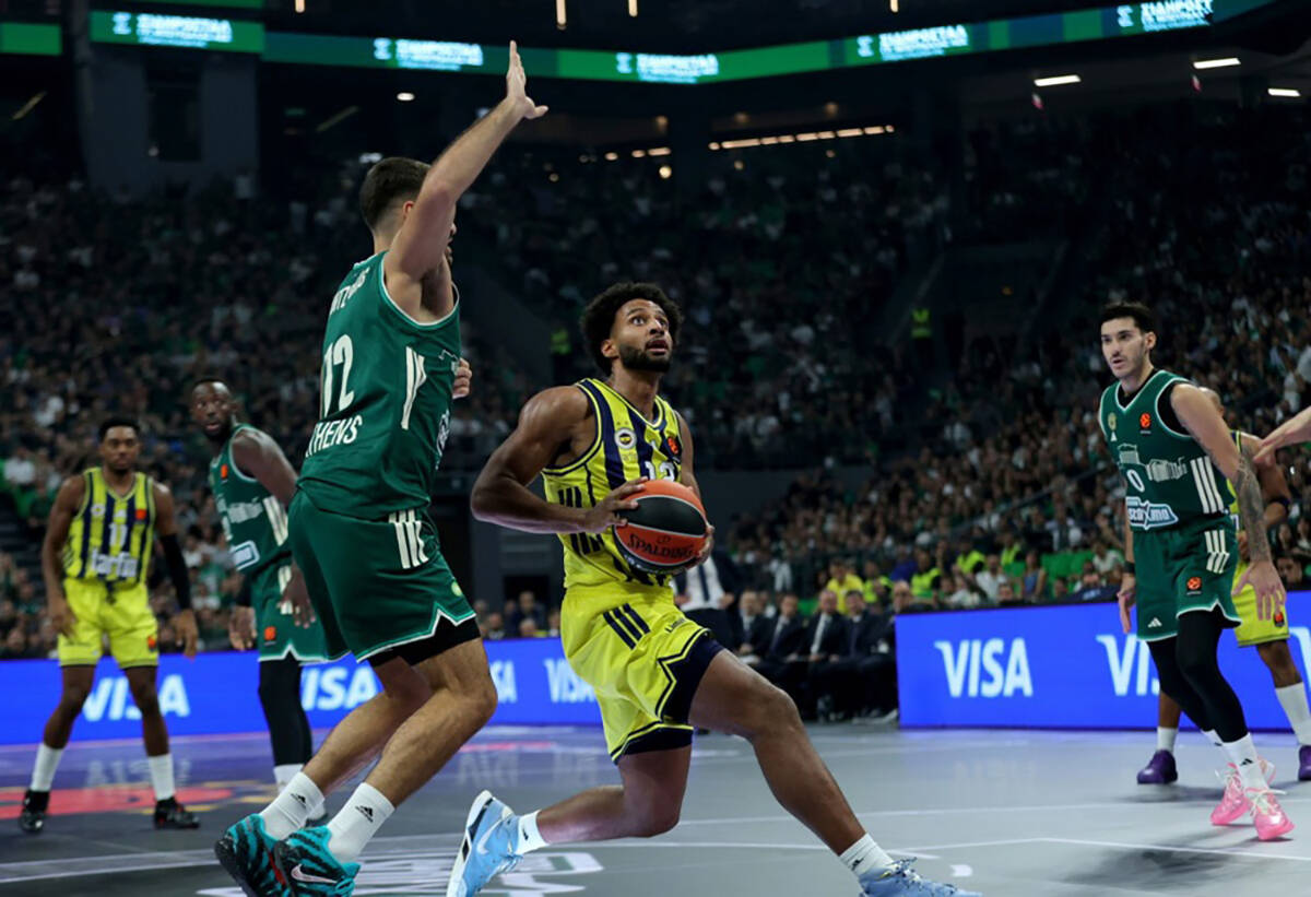 Panatinaikos - Fenerbahče (2).jpg