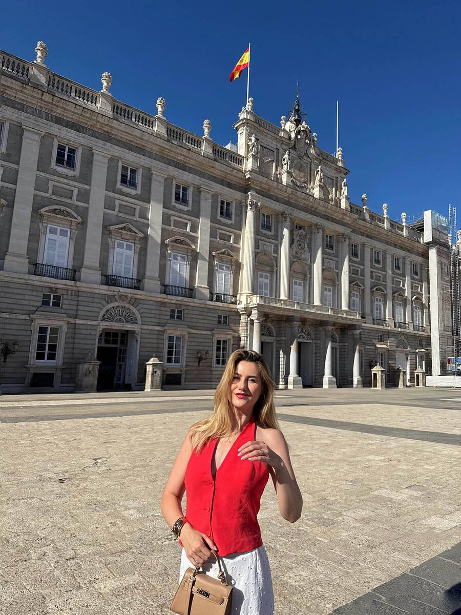 Mona Halar pre amputacije (2).jpg