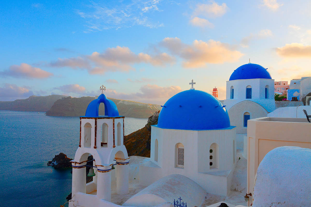 Pogled sa terase u gradu Santorini