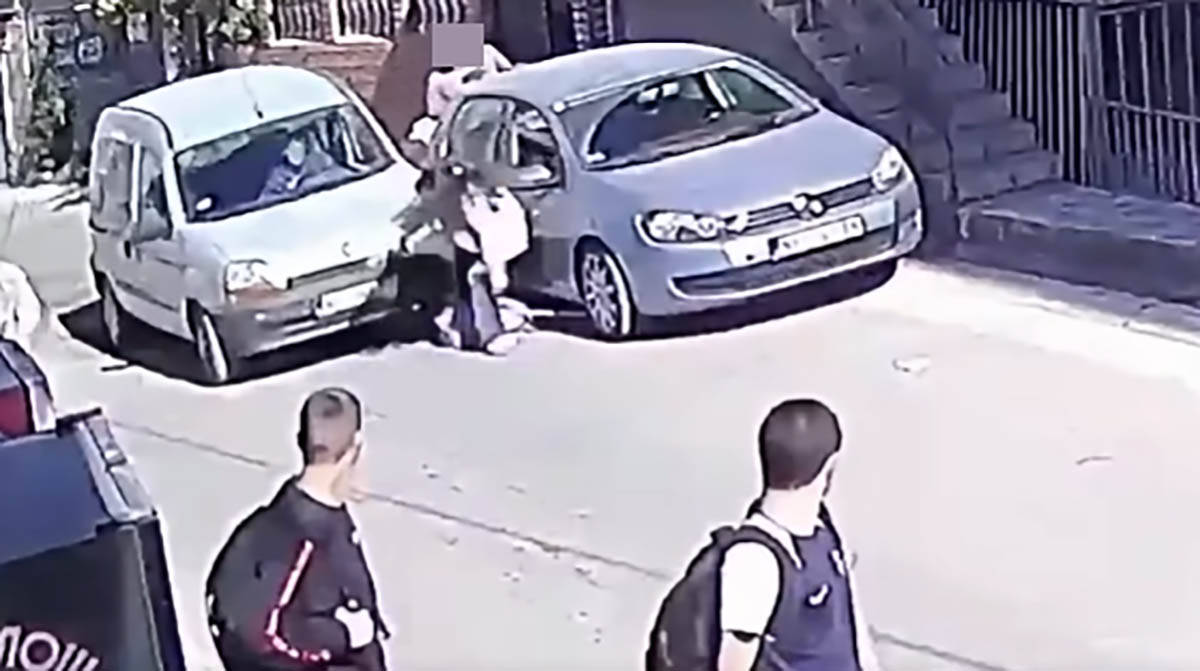 Auto udario devojčicu u Novom Pazaru (1).jpg
