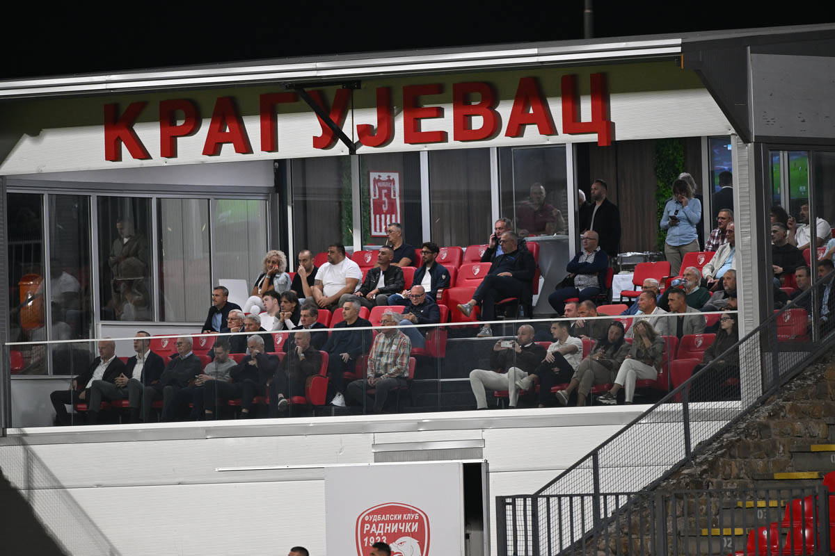 Crvena Zvezda - Radnički (1).jpg