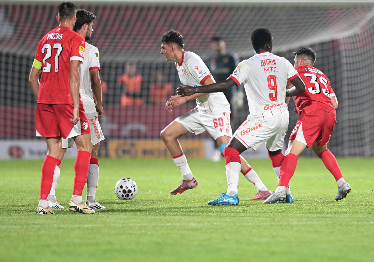 Crvena Zvezda - Radnički (1).jpg