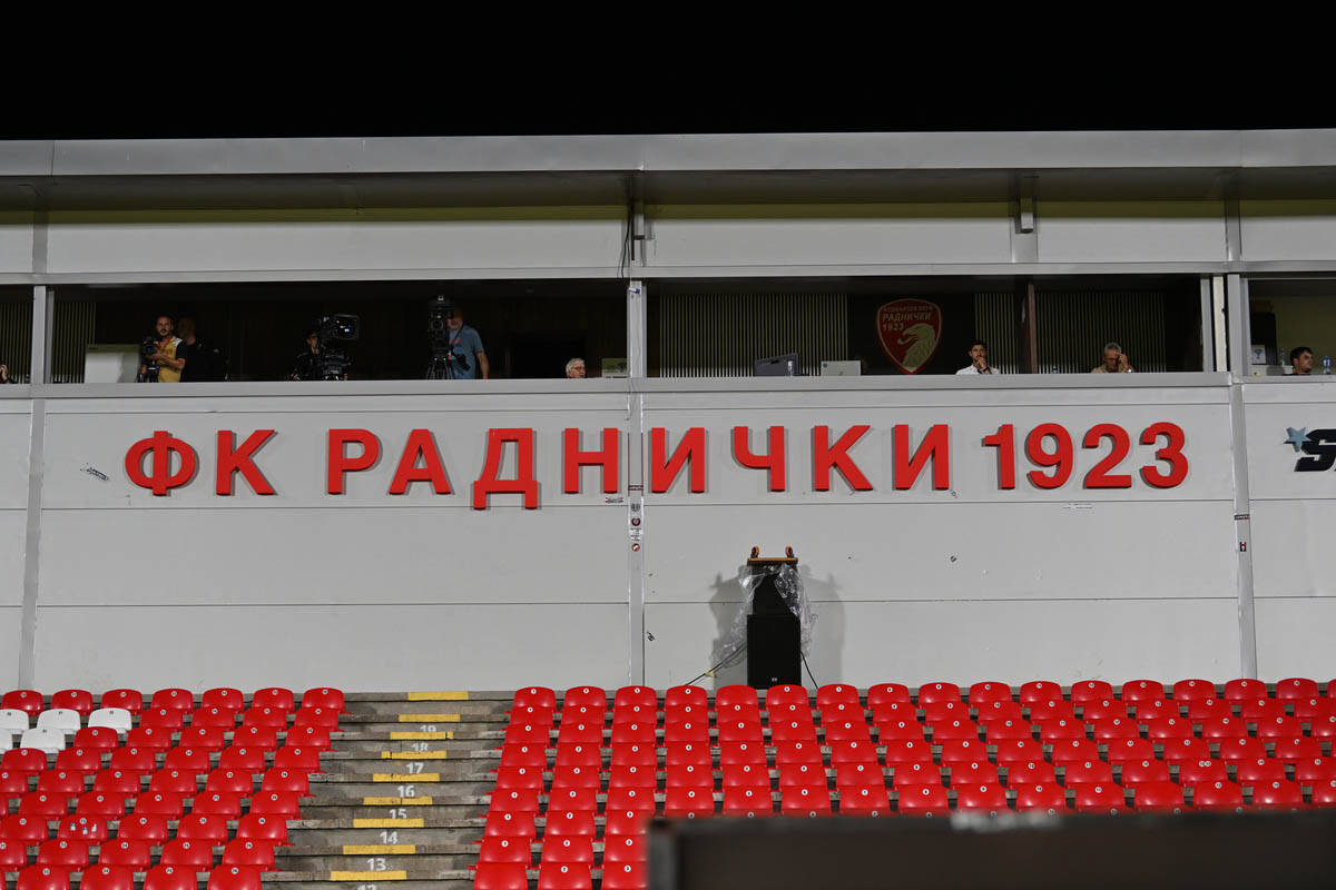 Crvena Zvezda - Radnički (1).jpg