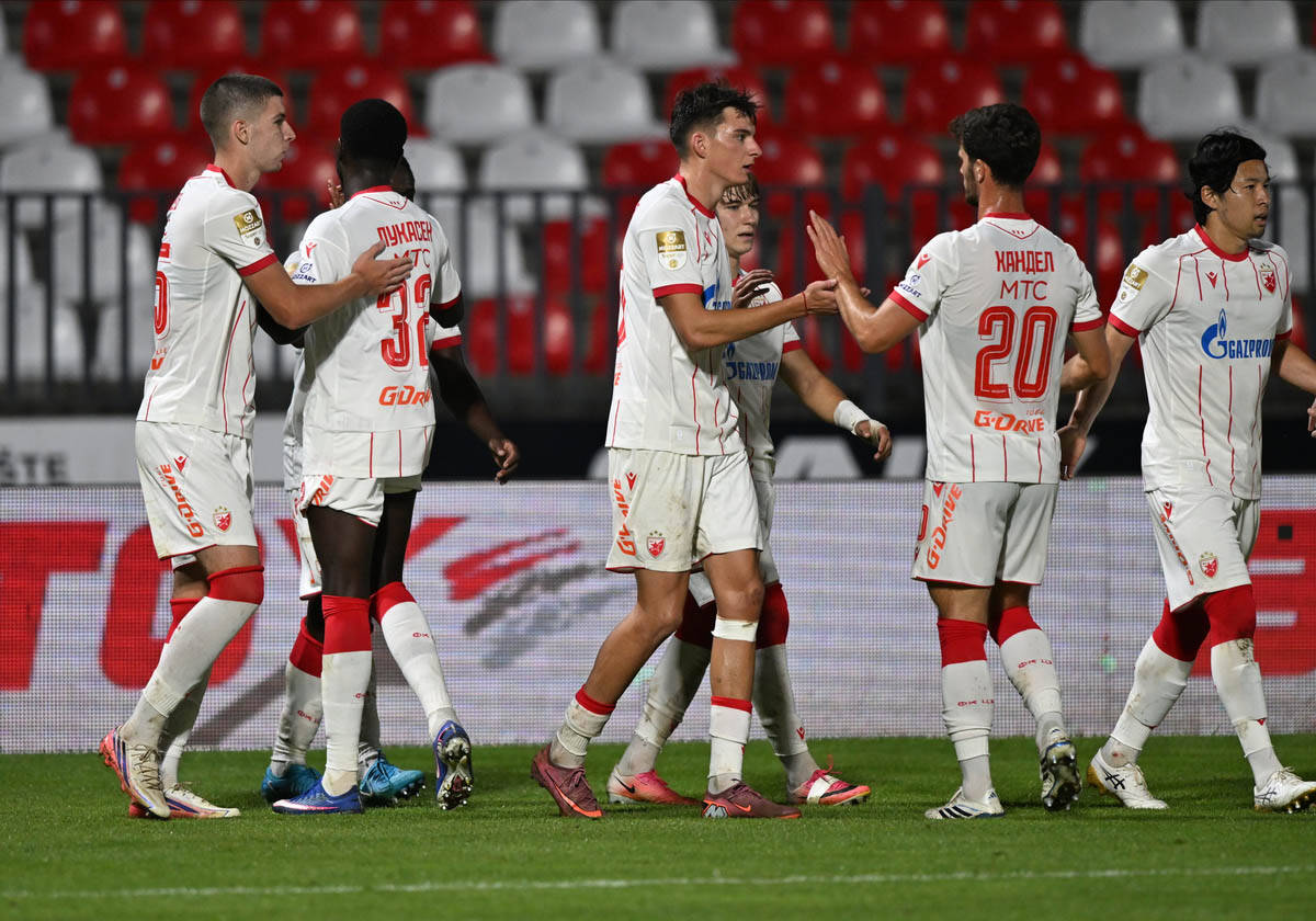 Crvena Zvezda - Radnički (1).jpg