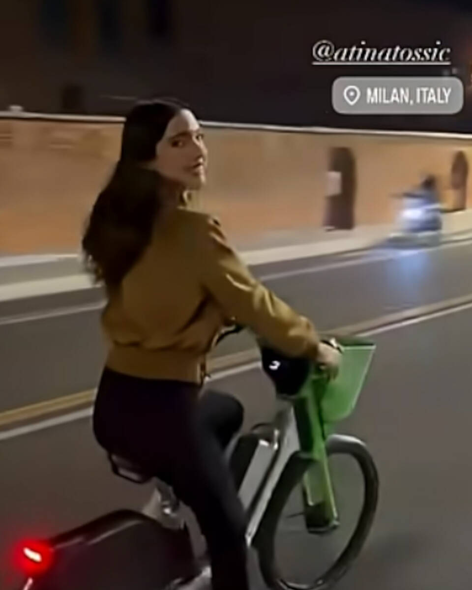 Atina Tošić bicikla Milano.jpg
