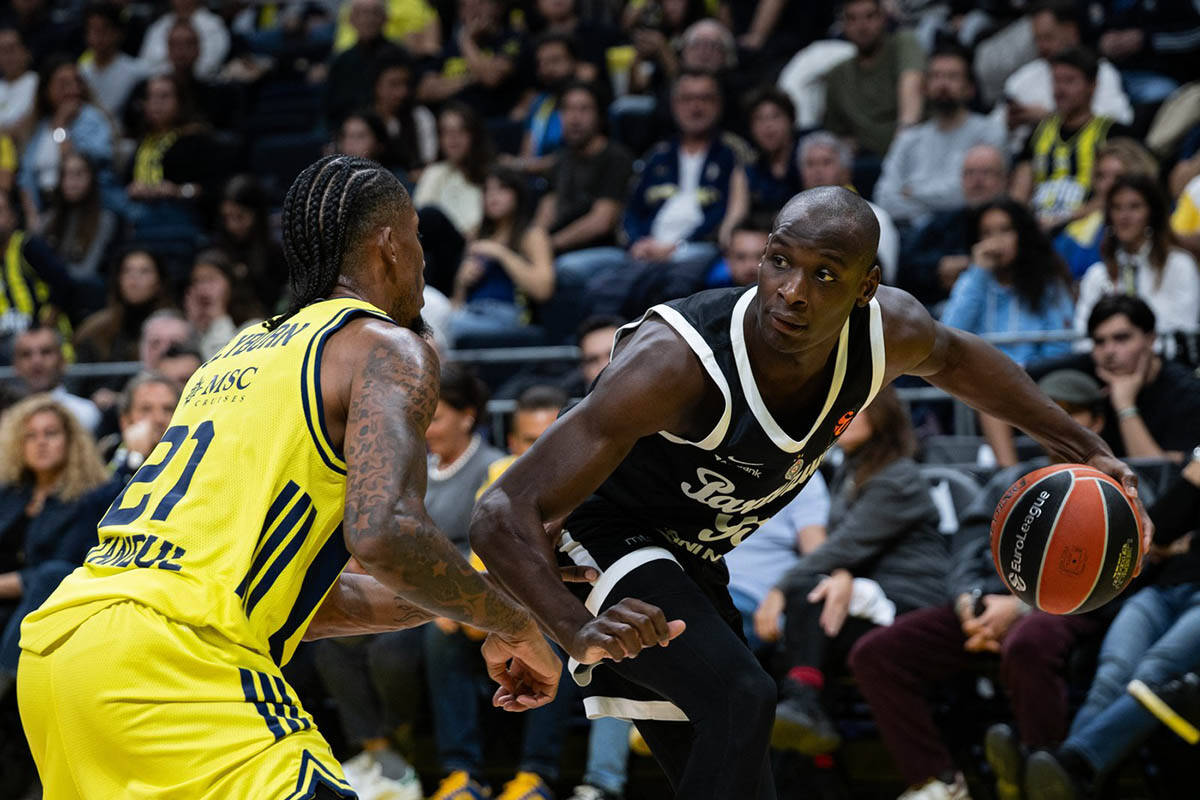 Fenerbahče - Partizan (1).jpg