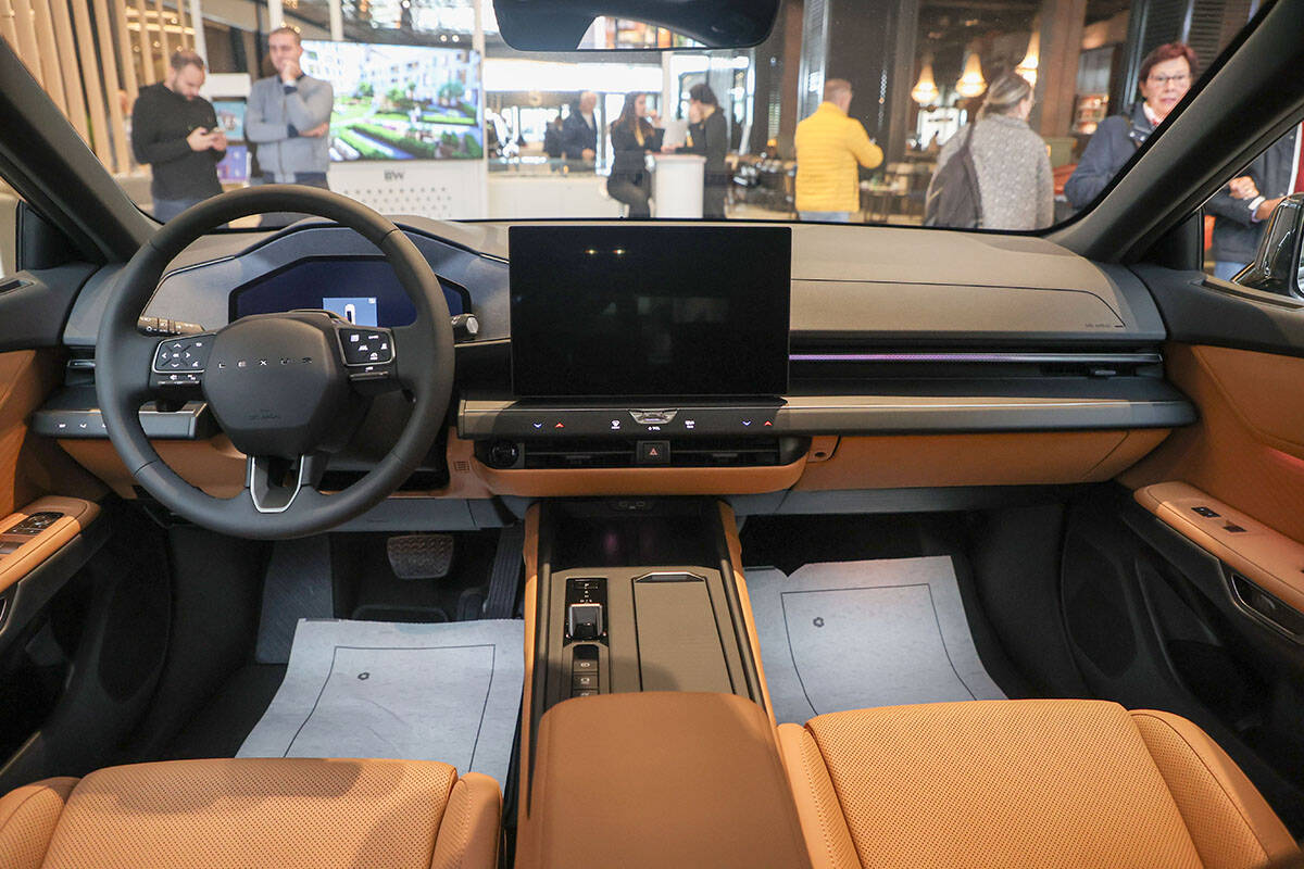 Lexus (1).jpg