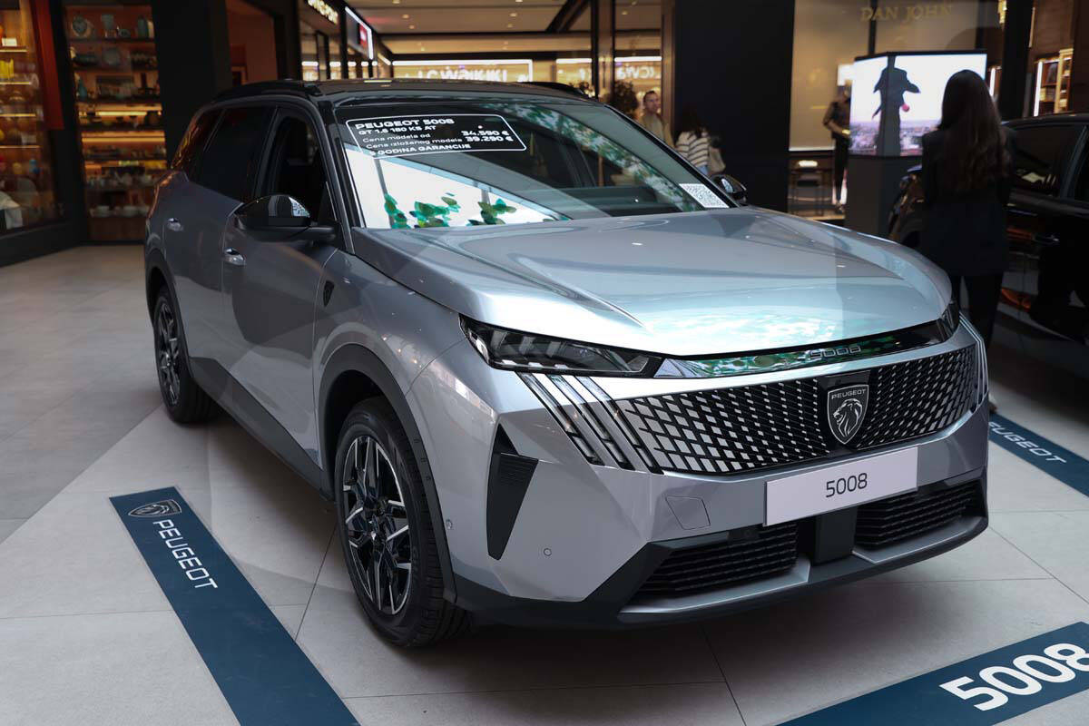 PEUGEOT (1).jpg