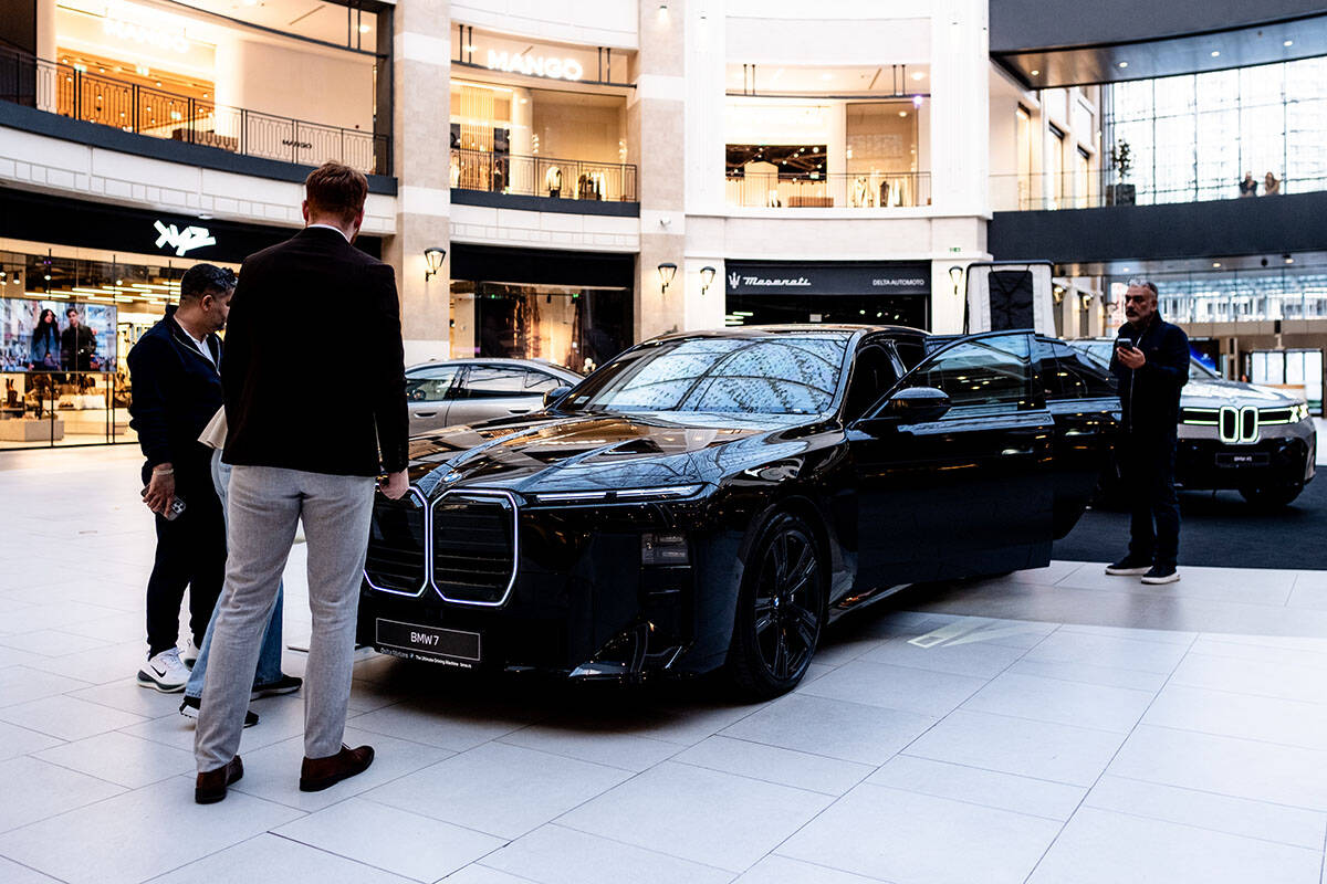 BMW 740 xDrive (1).jpg