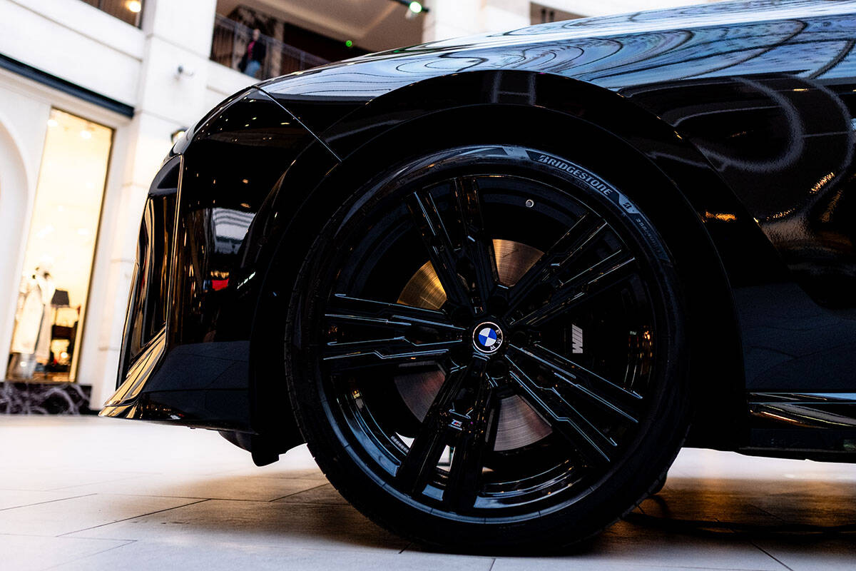 BMW 740 xDrive (1).jpg