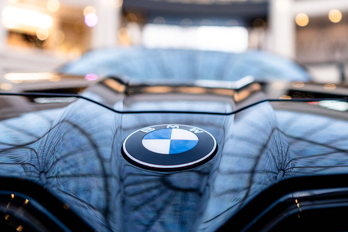 BMW 740 xDrive (1).jpg