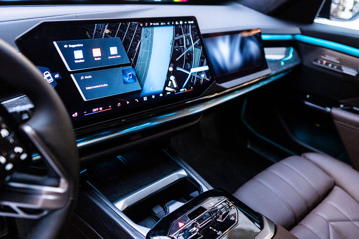 BMW 740 xDrive (1).jpg
