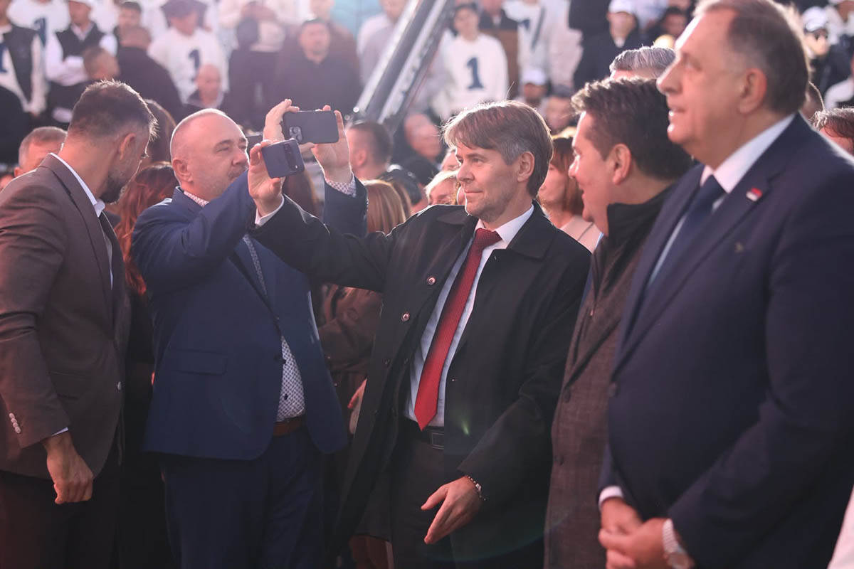 skup u Novom Sadu (1).jpg
