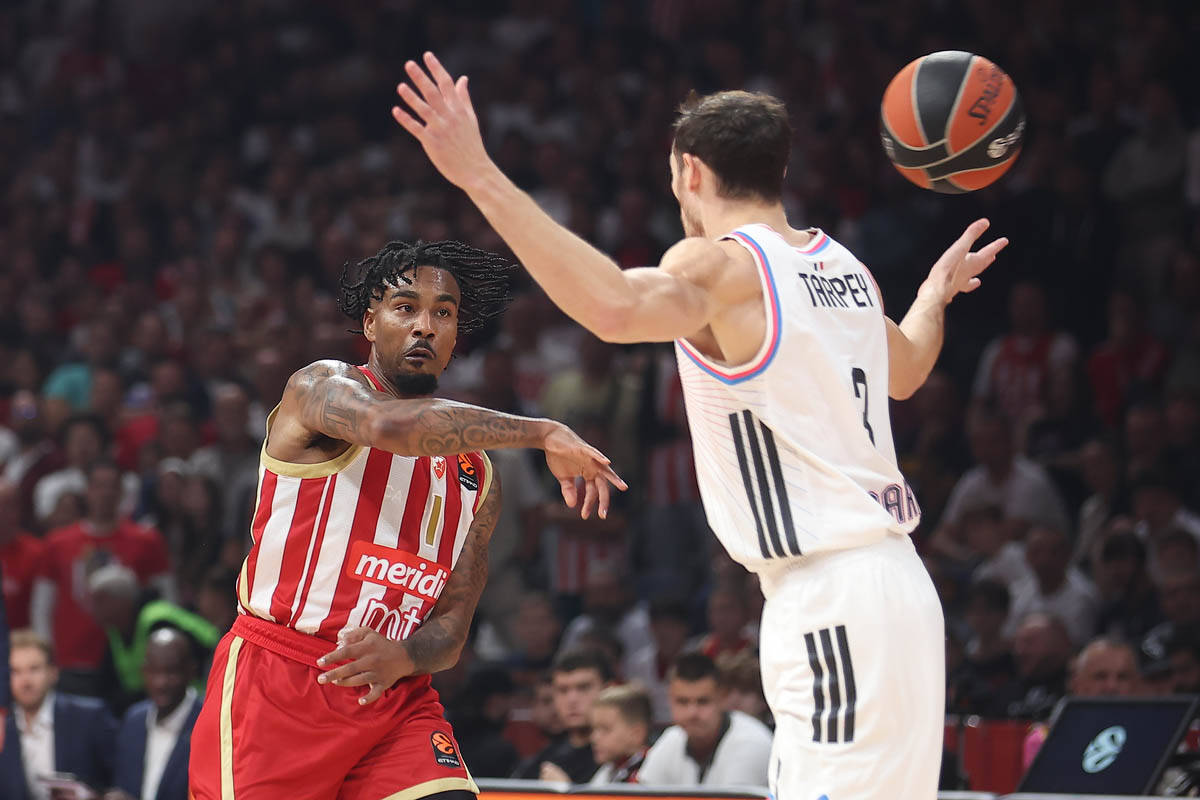 Crvena Zvezda - Pariz (1).jpg