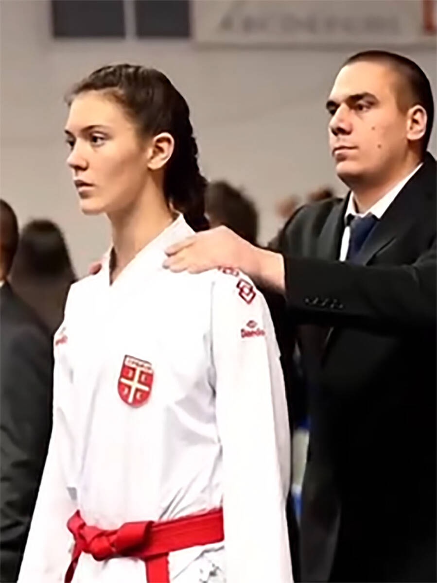 Nina Macura (1).jpg