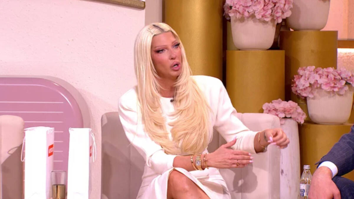 Jelena Karleuša Magazin IN.jpg