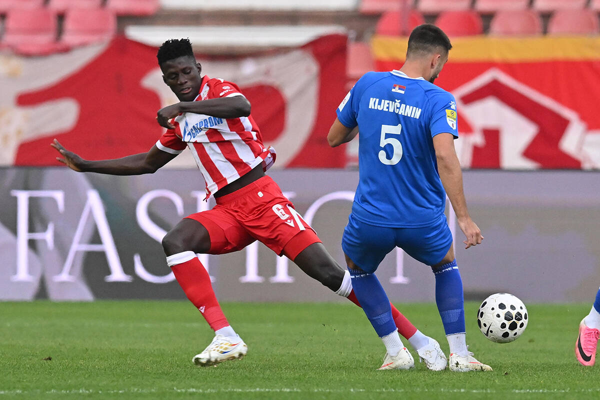 Crvena zvezda - Mladost Lučani (3).jpg