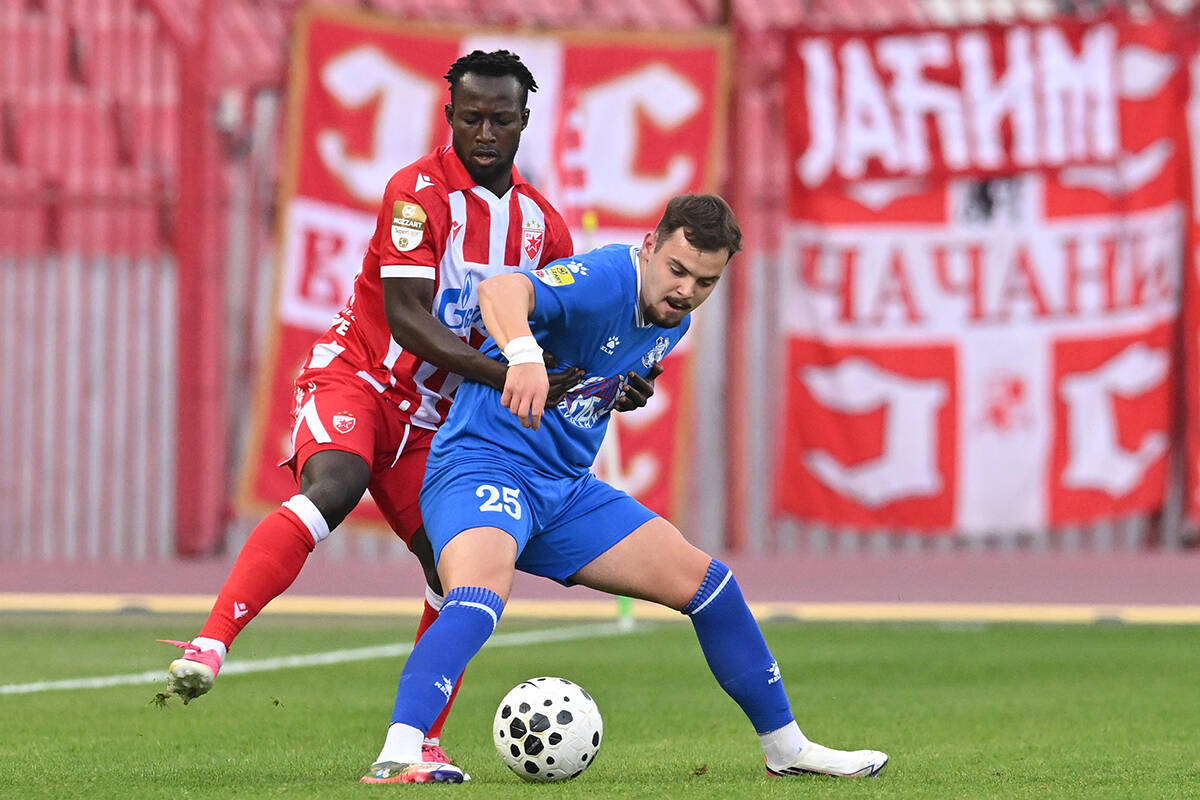 Crvena zvezda - Mladost Lučani (3).jpg