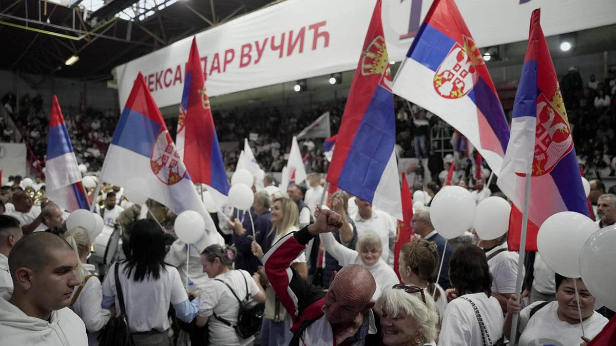 Skup liste Ujedinjena Srbija u Čačku 2.jpg