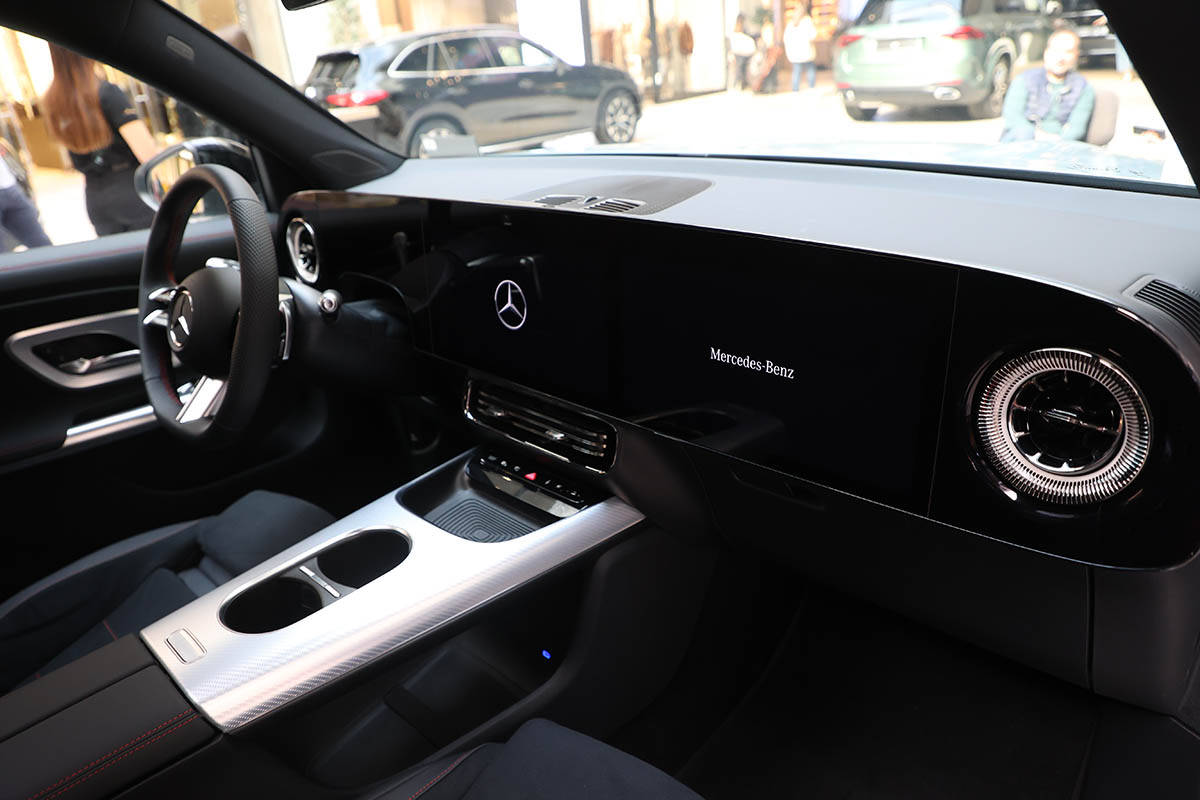 Mercedes benz 2.jpg