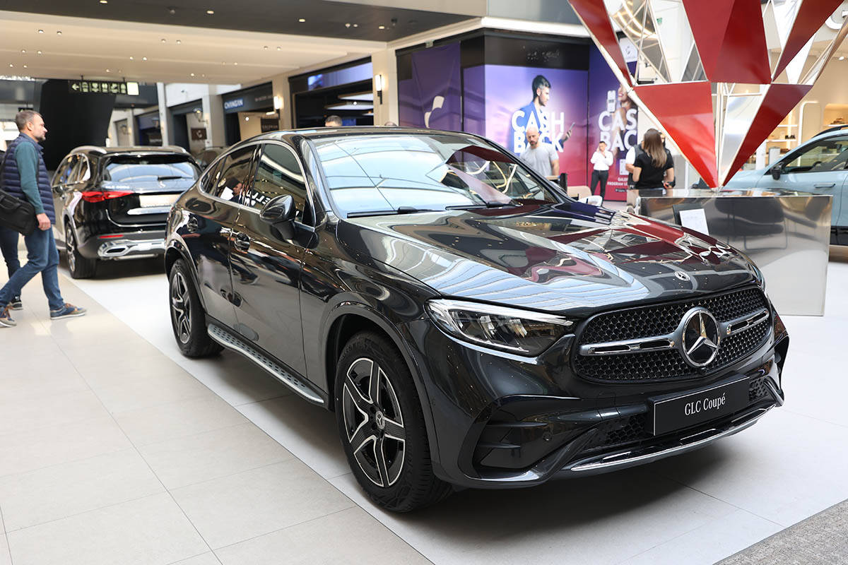 Mercedes benz 2.jpg
