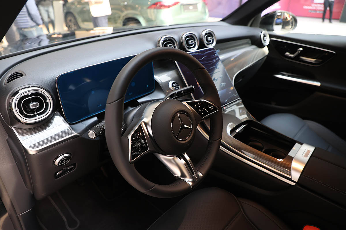 Mercedes benz 2.jpg