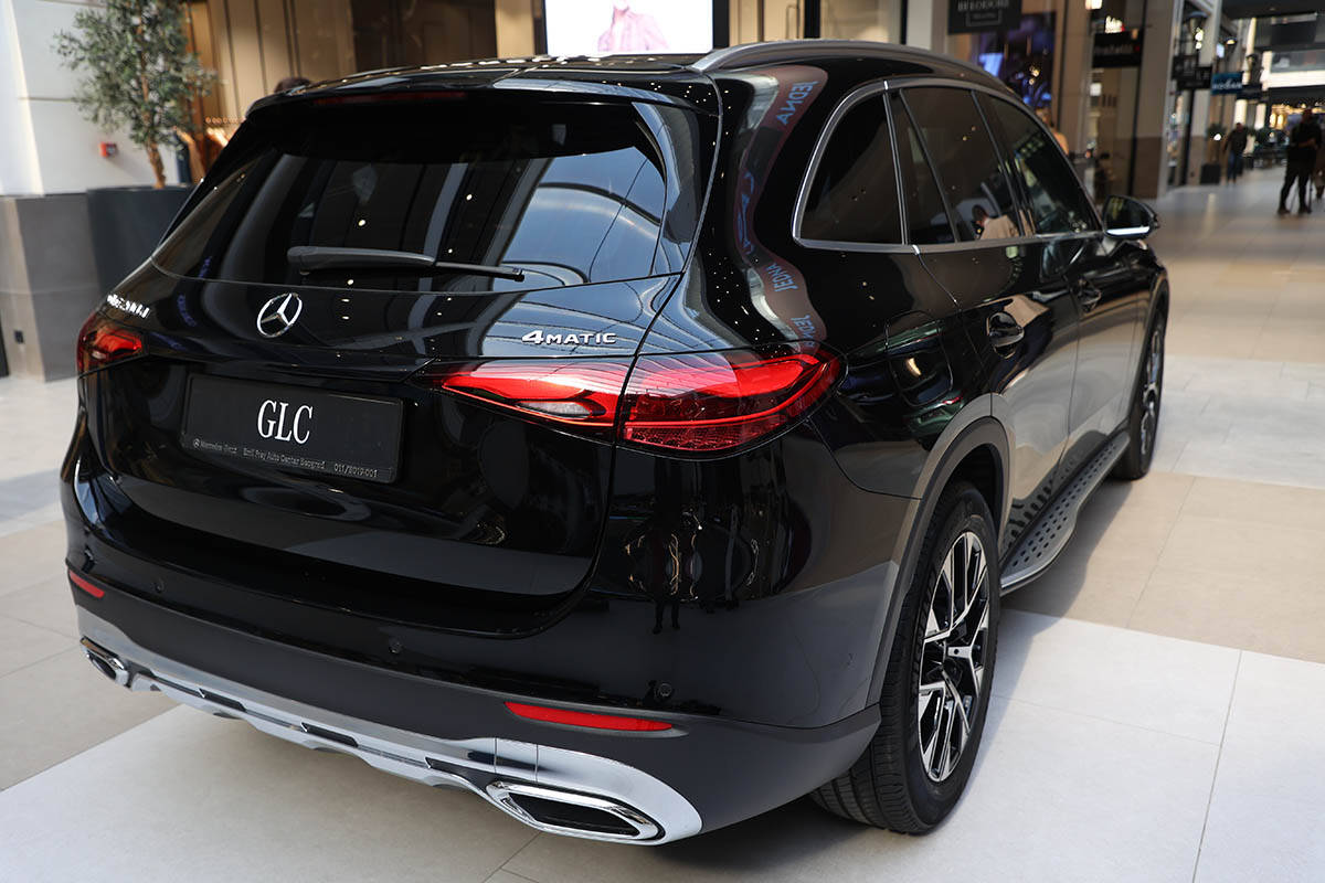 Mercedes benz 2.jpg