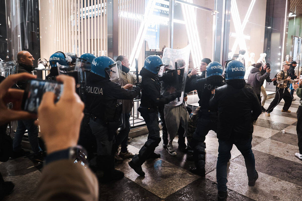 Italija Milano protest (1).jpg
