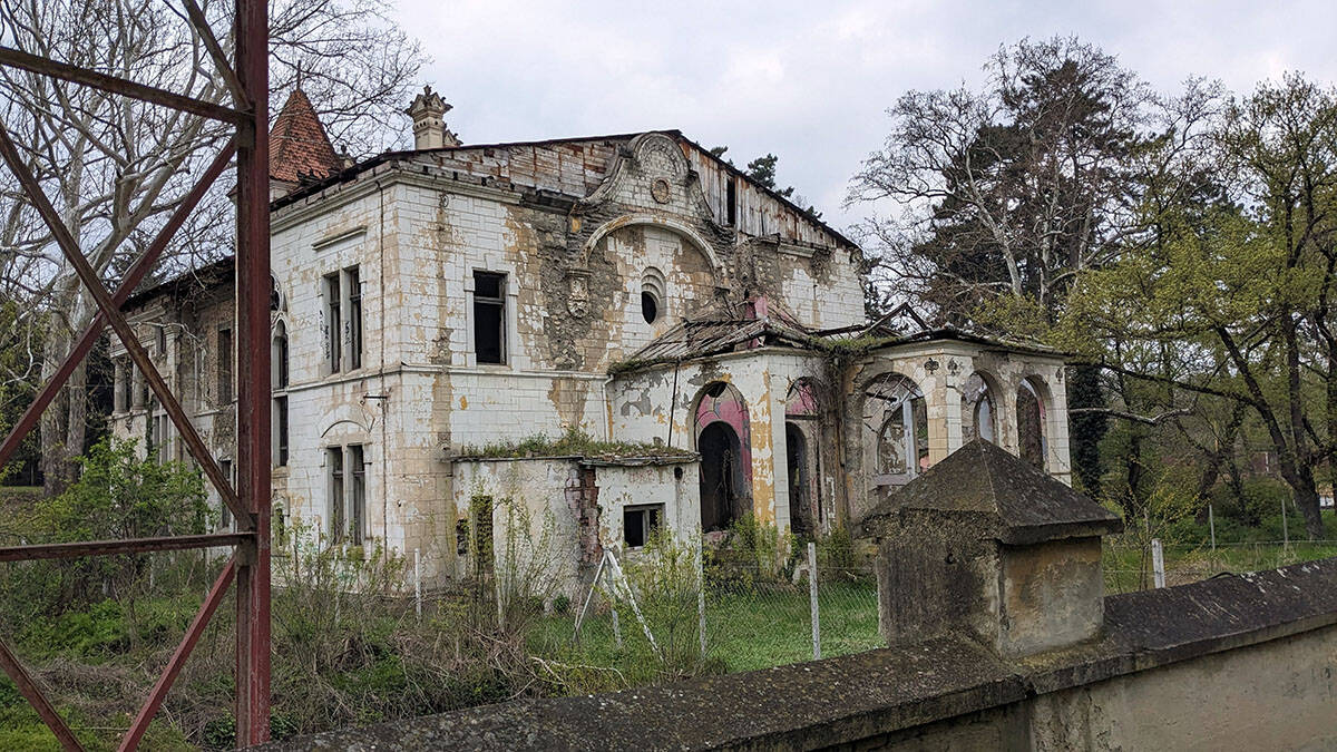 Dvorac Špicerovih (1).jpg
