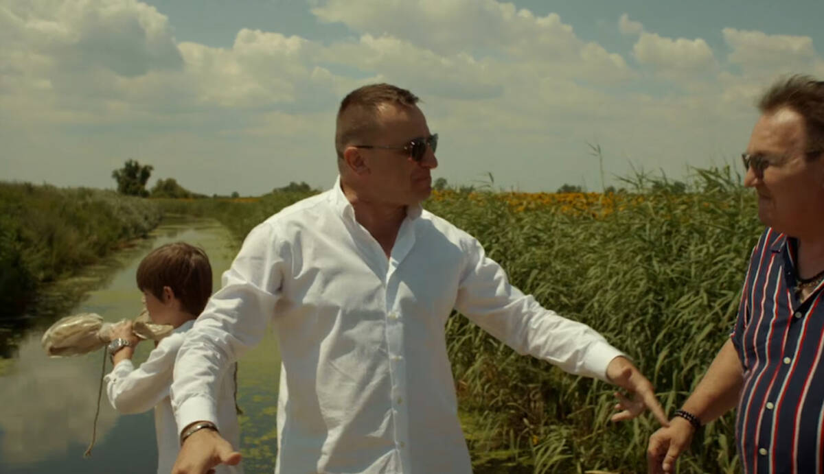 Nenad Jezdić u filmu Vikend sa ćaletom (2).jpg