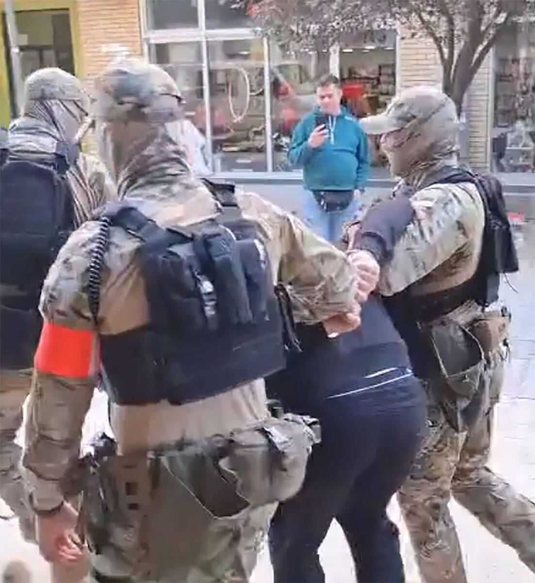 hapšenje u Novom Sadu (1).jpg