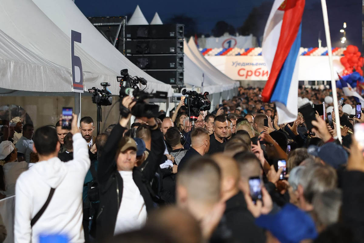 Skup liste Ujedinjena Srbija u Nišu (1).jpg