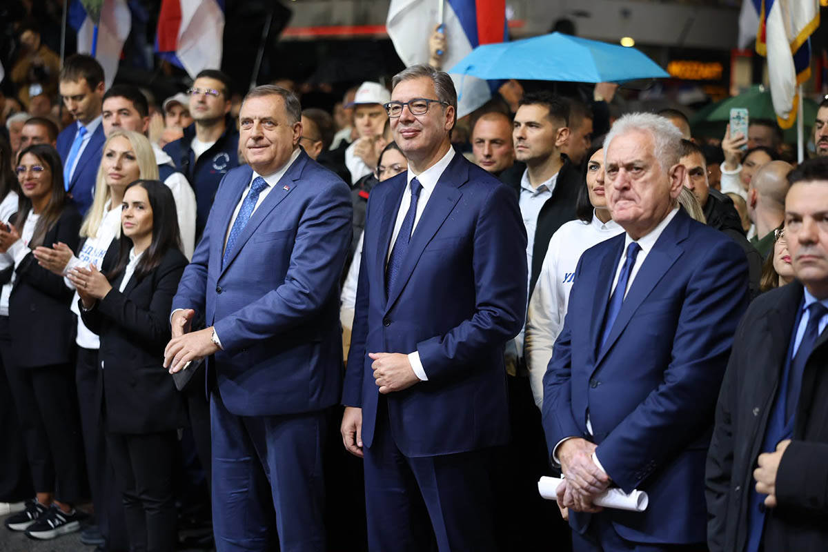 Skup liste Ujedinjena Srbija u Nišu (1).jpg