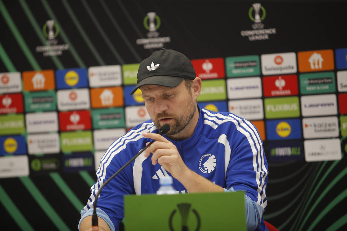 Bo Svenson na konferenciji za medije u Beogradu