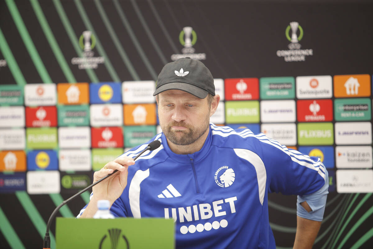 Bo Svenson na konferenciji za medije u Beogradu