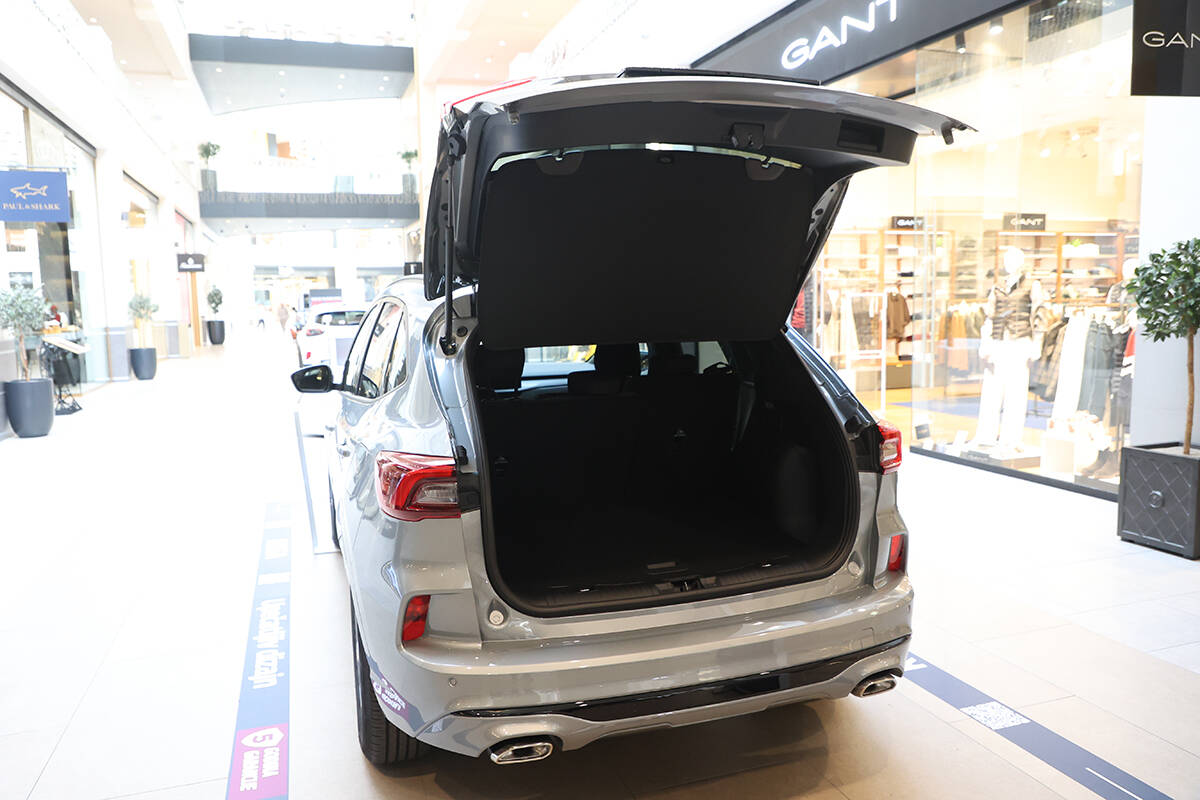 Ford Kuga (1).jpg