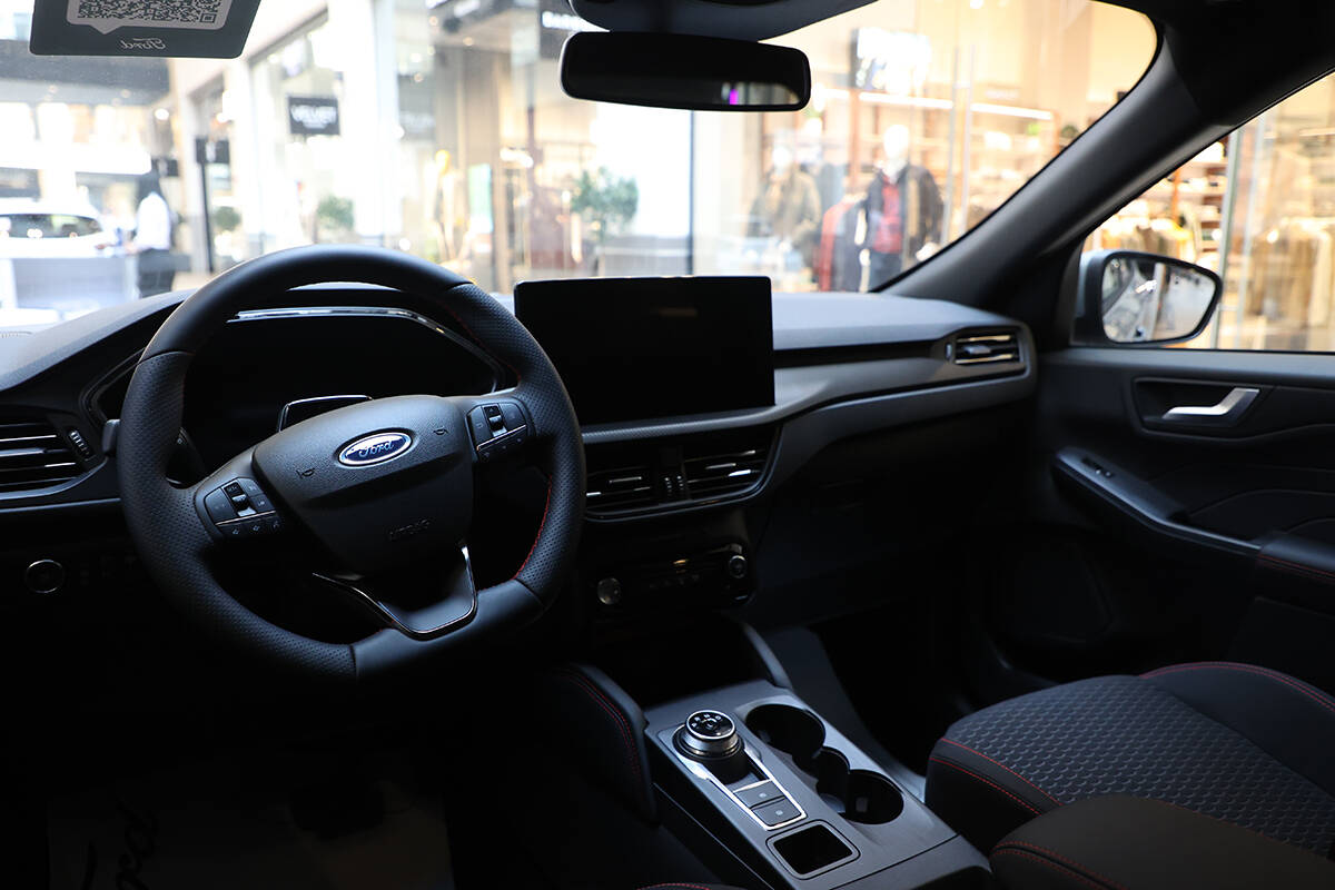 Ford Kuga (1).jpg