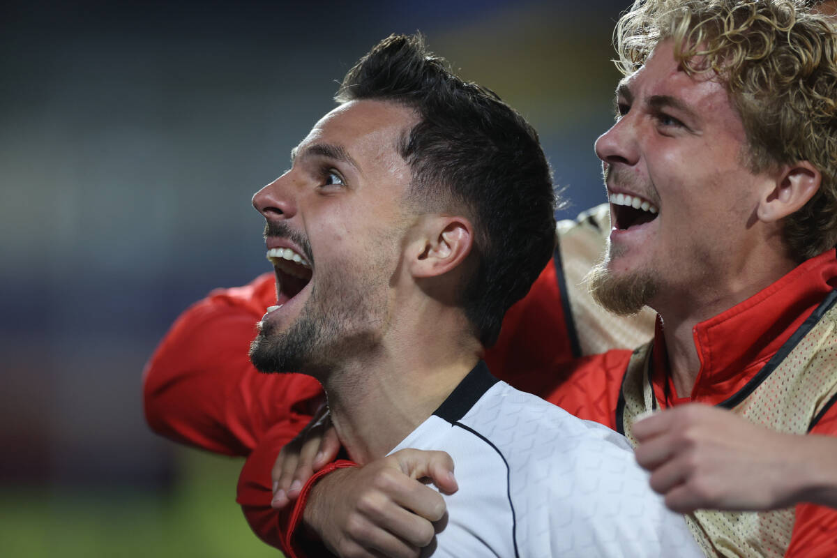 Uran Bislimi slavi gol za Lugano protiv Hetafea