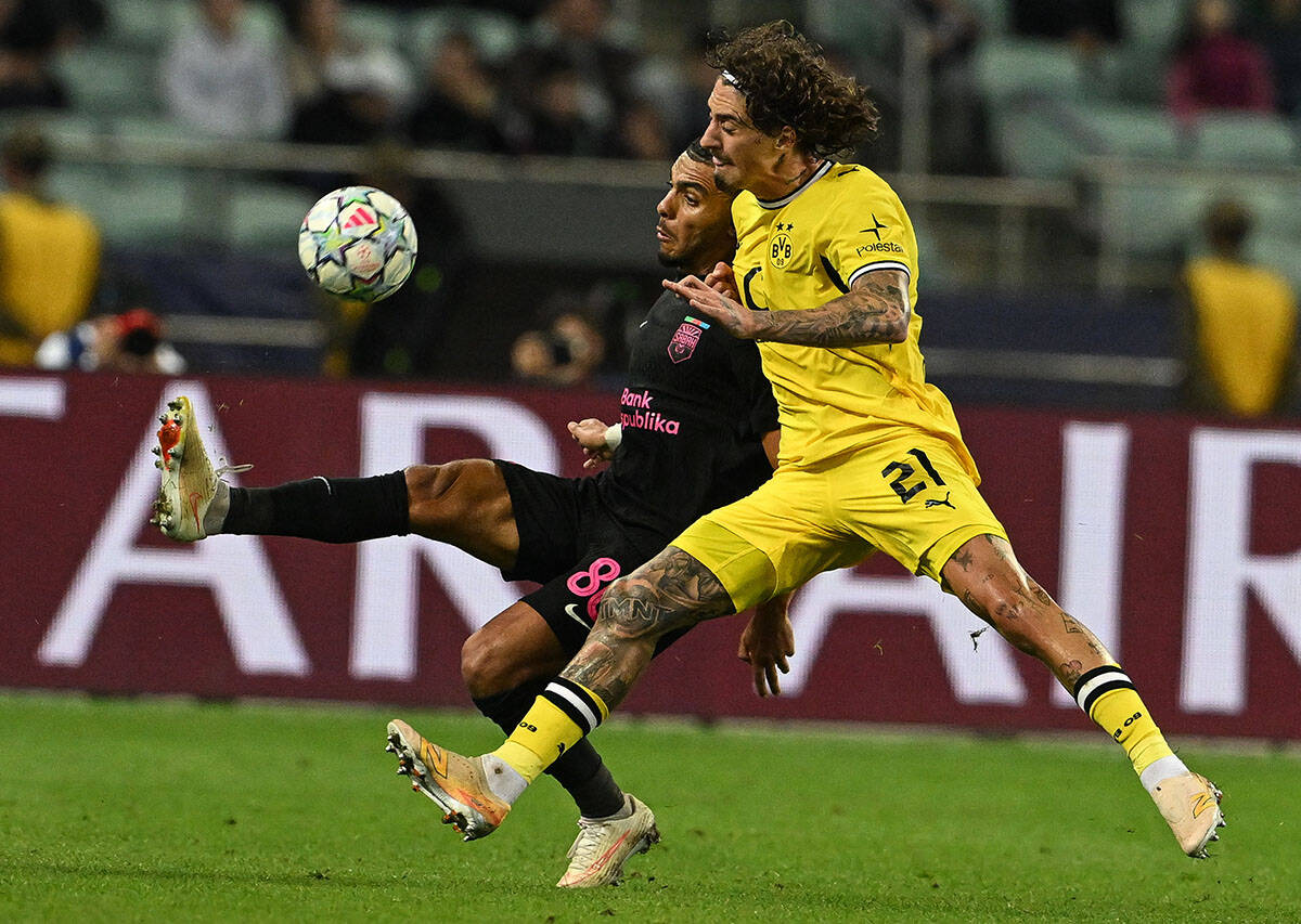 Sabah - Borussia Dortmund (11).jpg