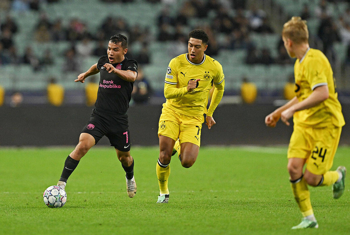 Sabah - Borussia Dortmund (11).jpg