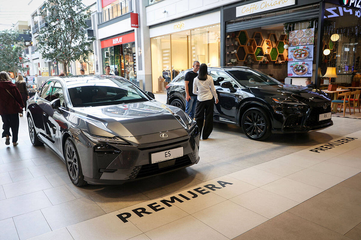 Lexus ES (1).jpg
