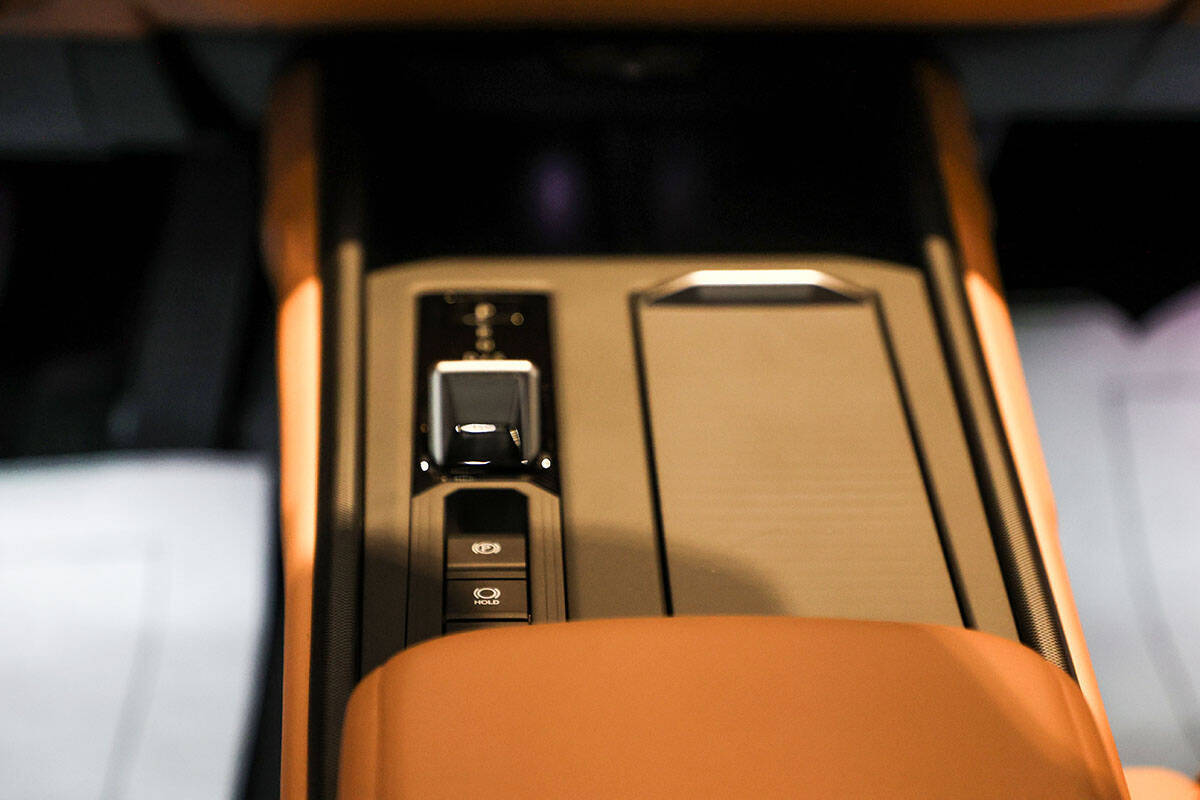 Lexus ES (1).jpg