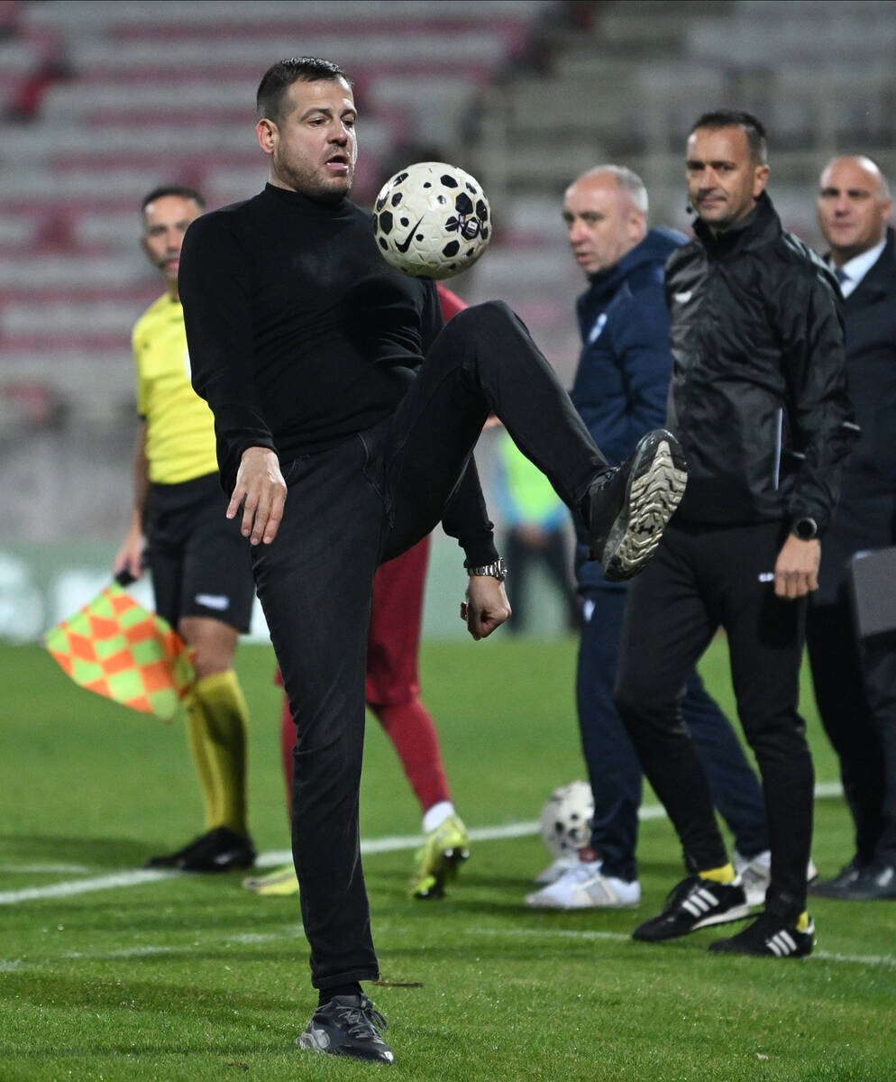 Nenad Lalatović na utakmici Radnički Niš Novi Pazar