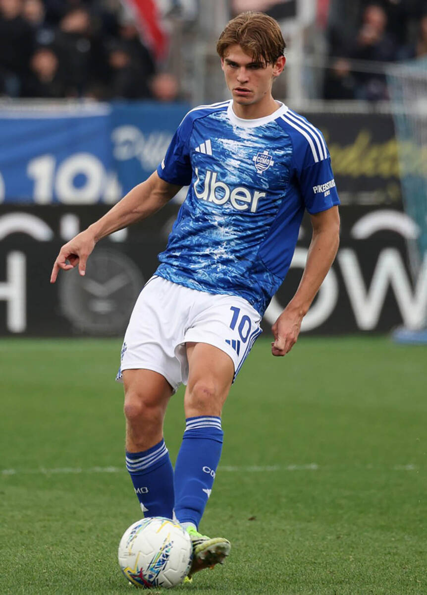 Niko Paz (2).jpg